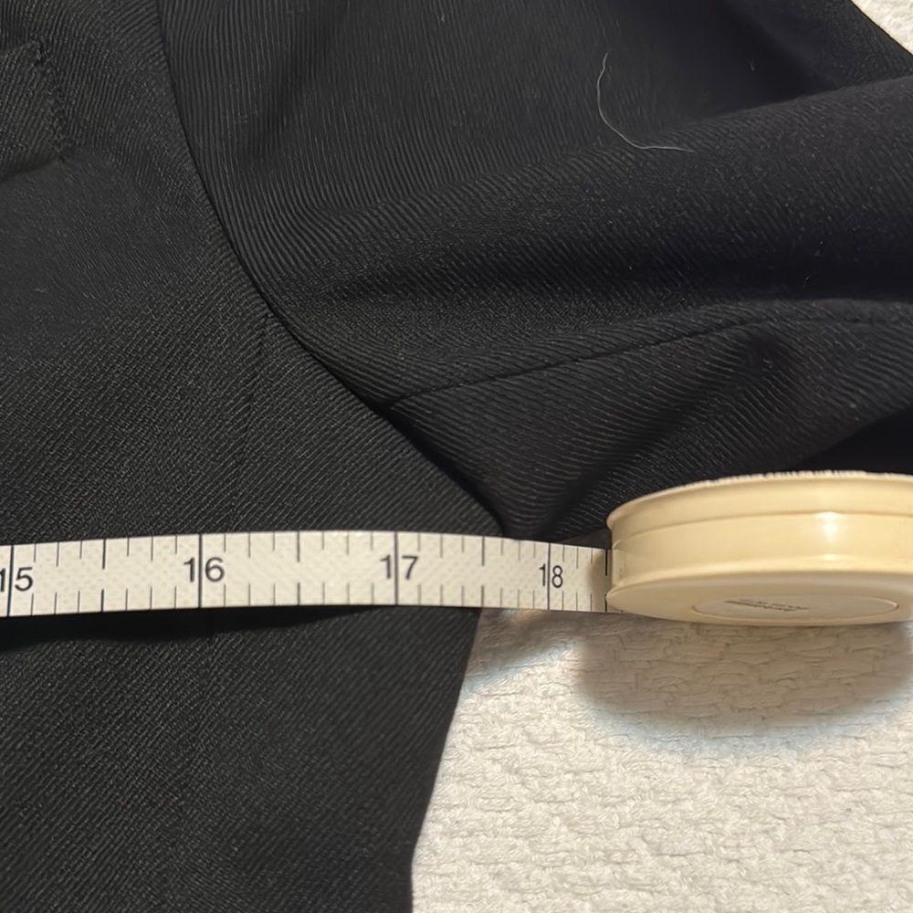 Banana Republic- CLASSIC SUIT BLAZER/Wms size: 4/ Black/ Semi-fitted/ NEW w/ tag - Picture 15 of 15